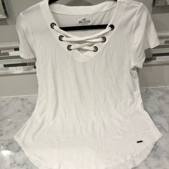 Hollister Tops - Hollister White Tee Hollister Tops - Hollister White Tee